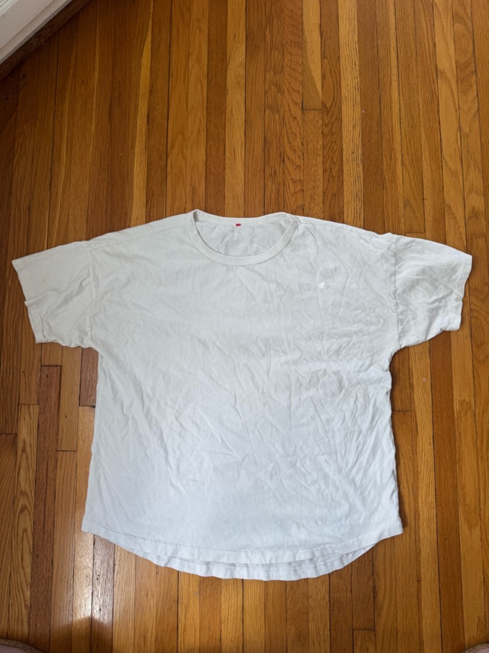 Le Bon Shoppe White Short-Sleeve Crewneck Tee